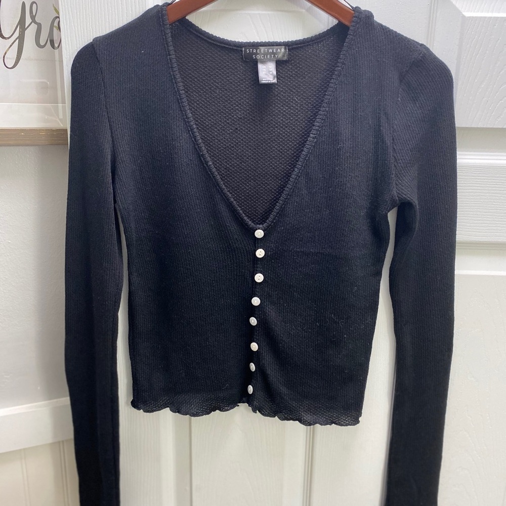 Long sleeve vneck crop top